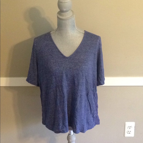 Old Navy Tops - Gap blue shirt with panel in back